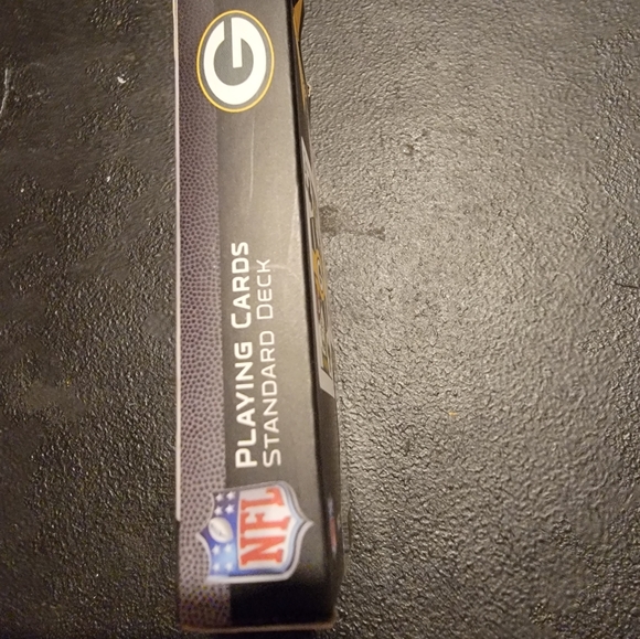 New In Package NFL Green Bay Packers playing cards plastic - Picture 3 of 10